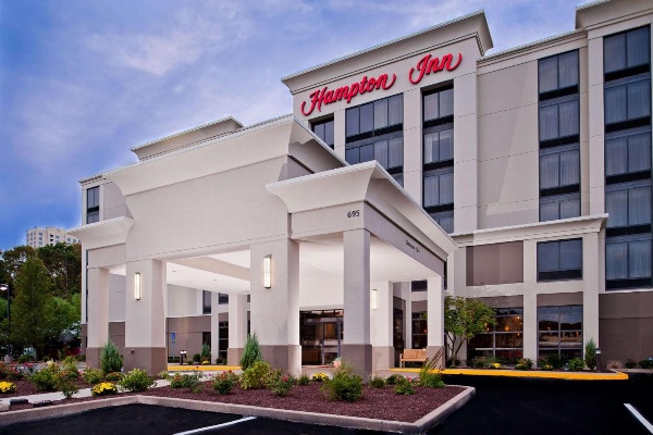 Hampton Inn By Hilton Shelton image 1